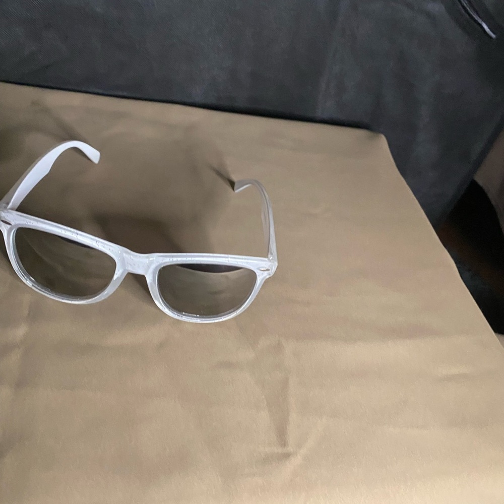 White Sunglasses - Picture 7 of 12